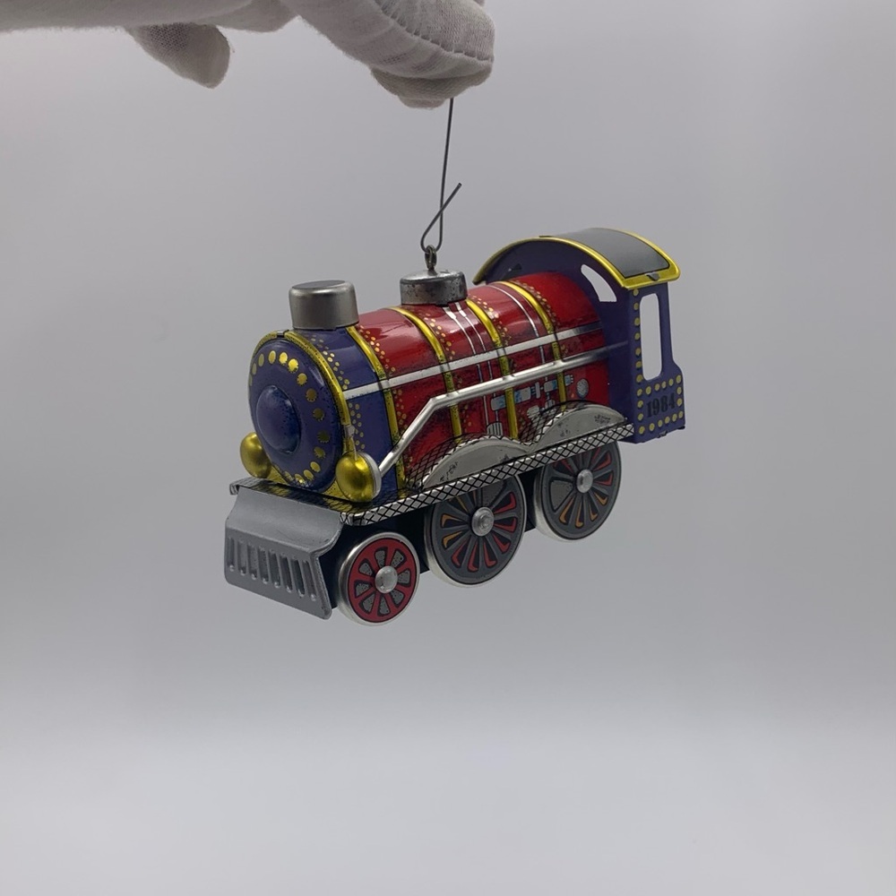 Vtg. 1984 Hallmark Keepsake Collectible 3rd Series Tin Locomotive Tin Ornament